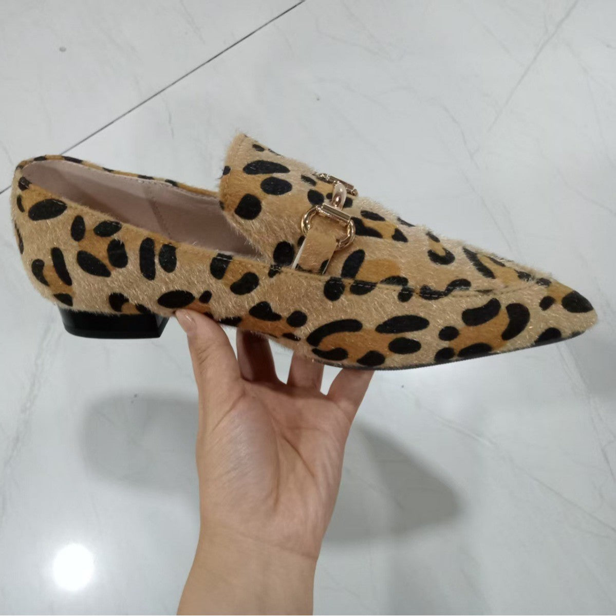 Eleganckie Ortopedyczne Buty z Unikalnym Wzorem
