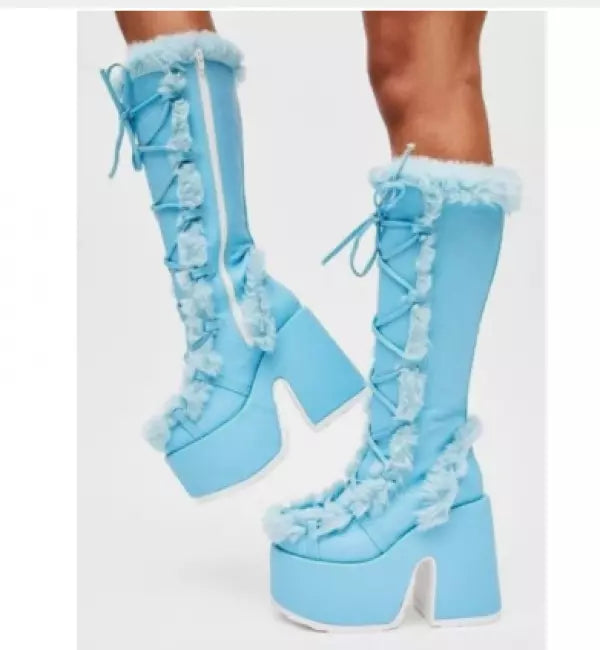 Pięknie Wykonane Ortopedyczne Kozaki