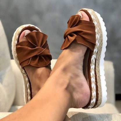 Eleganckie Ortopedyczne Buty z Unikalnym Wzorem
