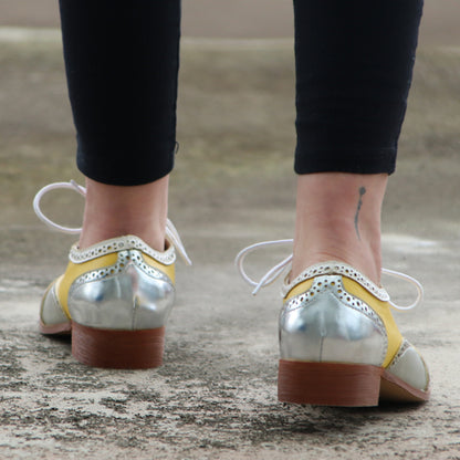 Eleganckie Ortopedyczne Buty z Unikalnym Wzorem