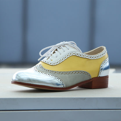 Eleganckie Ortopedyczne Buty z Unikalnym Wzorem