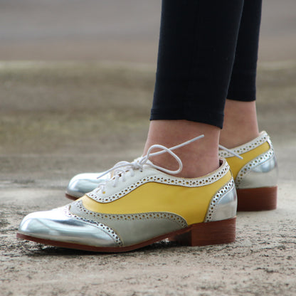 Eleganckie Ortopedyczne Buty z Unikalnym Wzorem