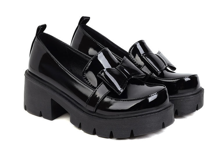 Eleganckie Ortopedyczne Buty z Unikalnym Wzorem