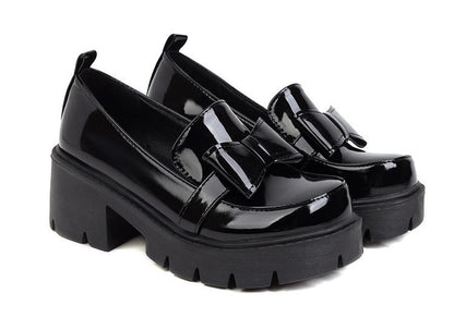 Eleganckie Ortopedyczne Buty z Unikalnym Wzorem