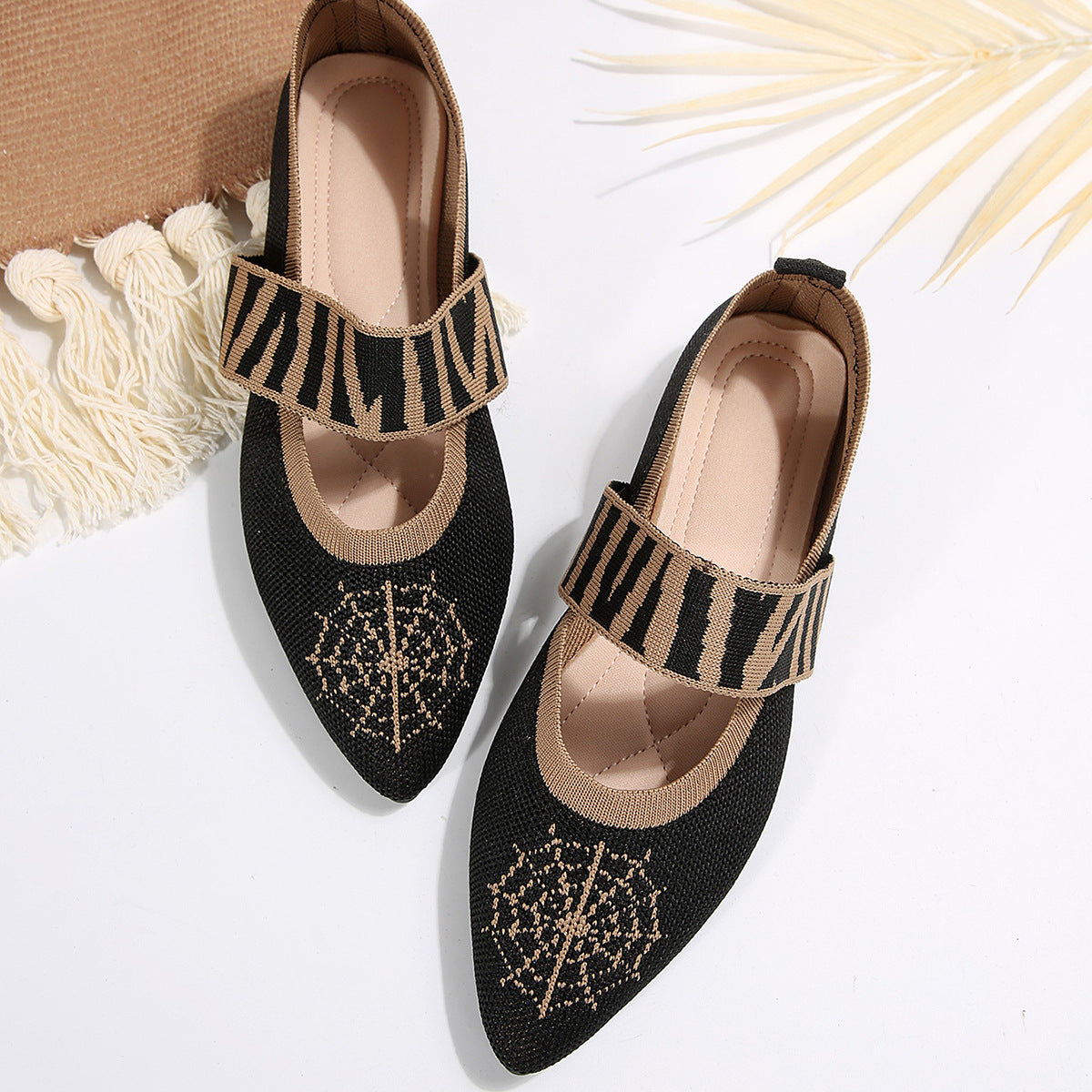 Eleganckie Ortopedyczne Buty z Unikalnym Wzorem