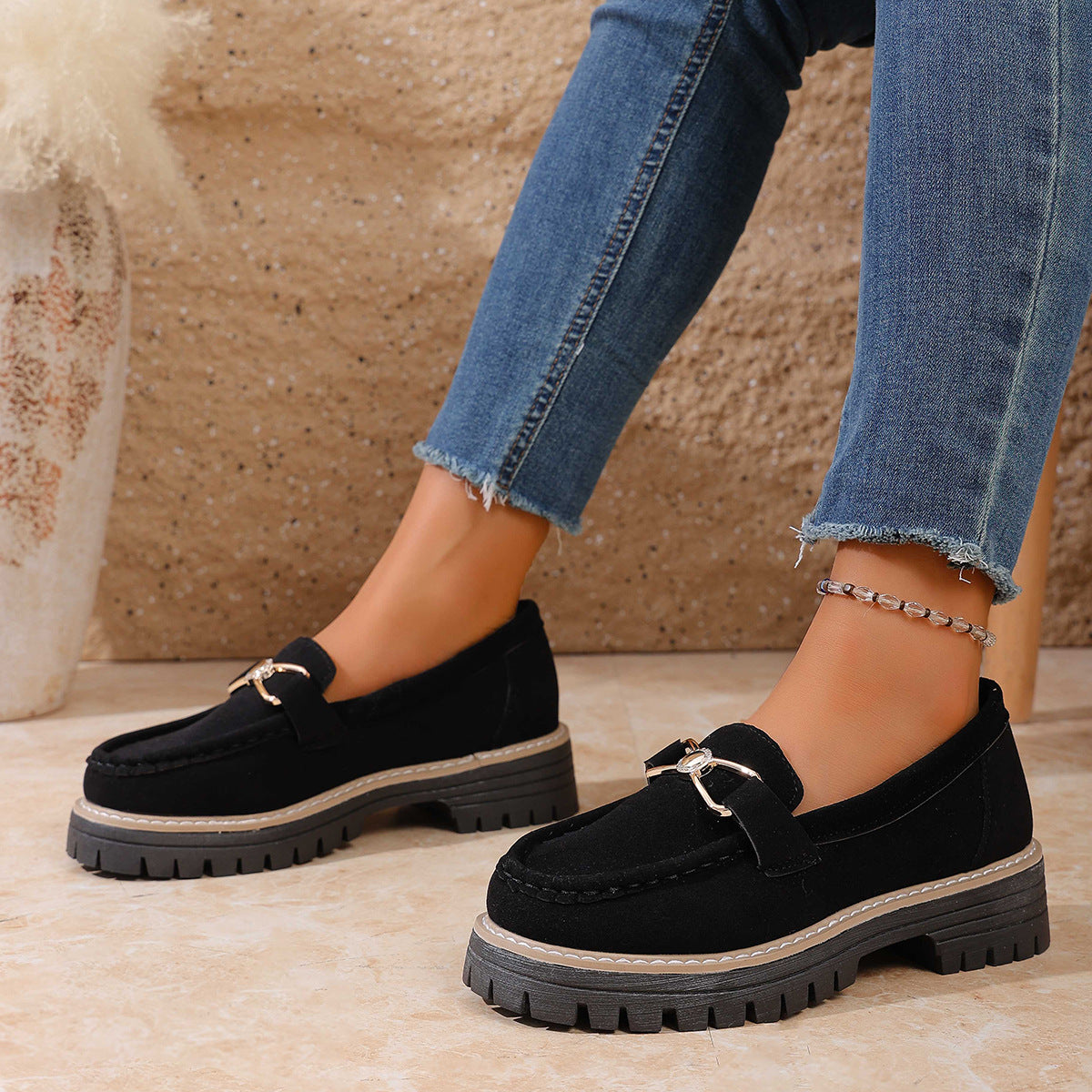 Eleganckie Ortopedyczne Buty z Unikalnym Wzorem