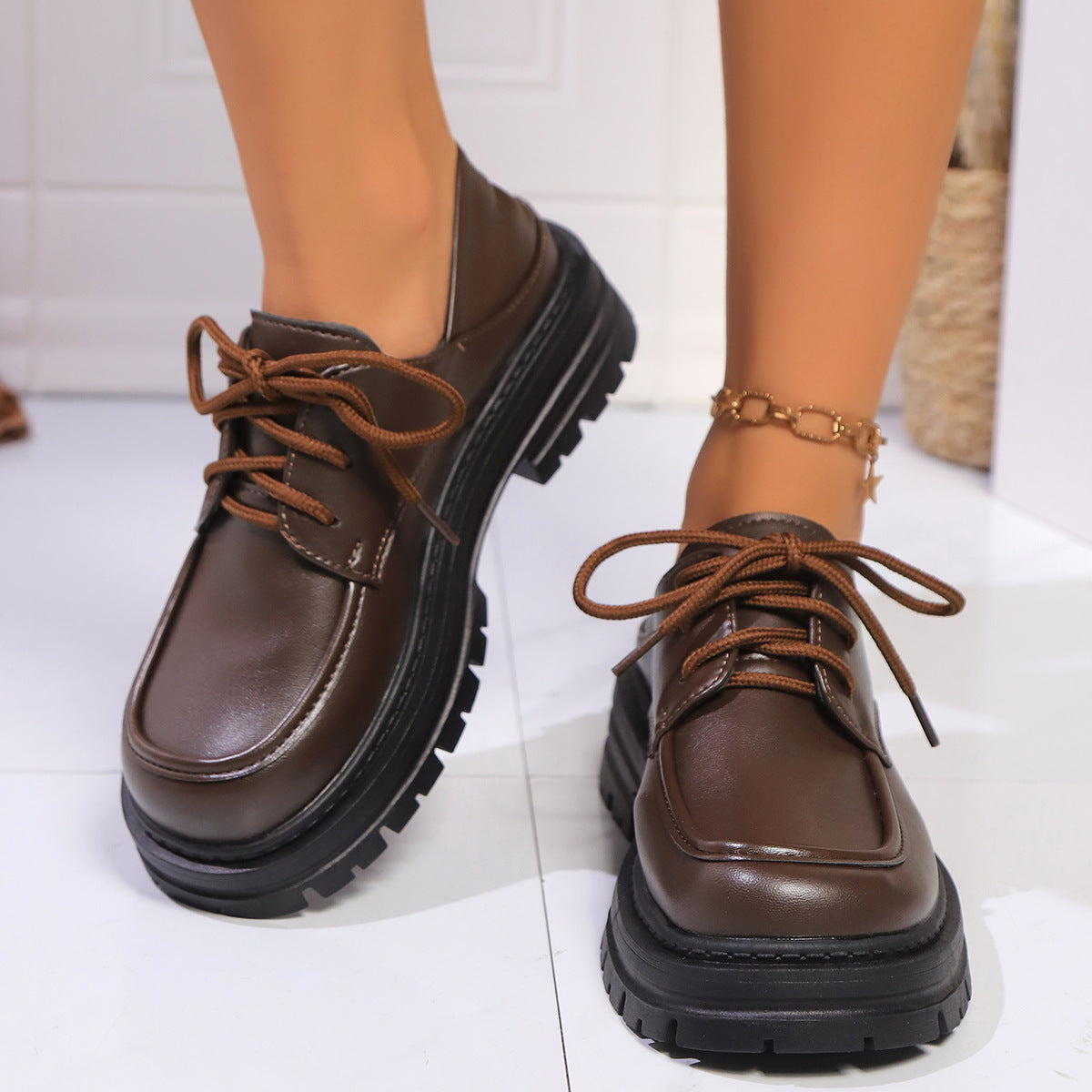 Eleganckie Ortopedyczne Buty z Unikalnym Wzorem
