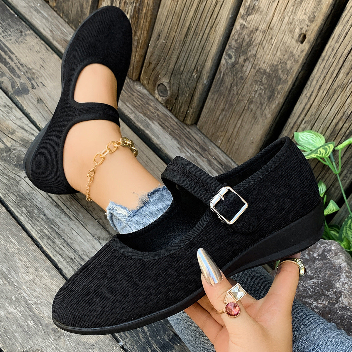 Eleganckie Ortopedyczne Buty z Unikalnym Wzorem