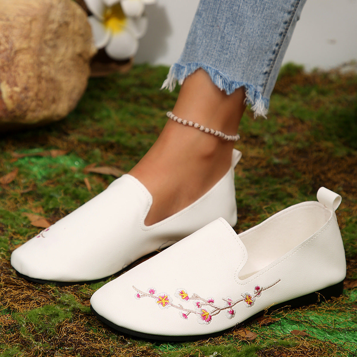Eleganckie Ortopedyczne Buty z Unikalnym Wzorem