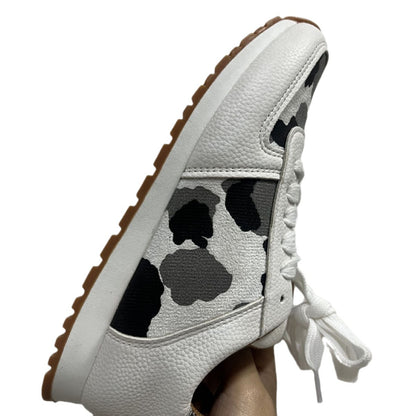 Eleganckie Ortopedyczne Buty z Unikalnym Wzorem