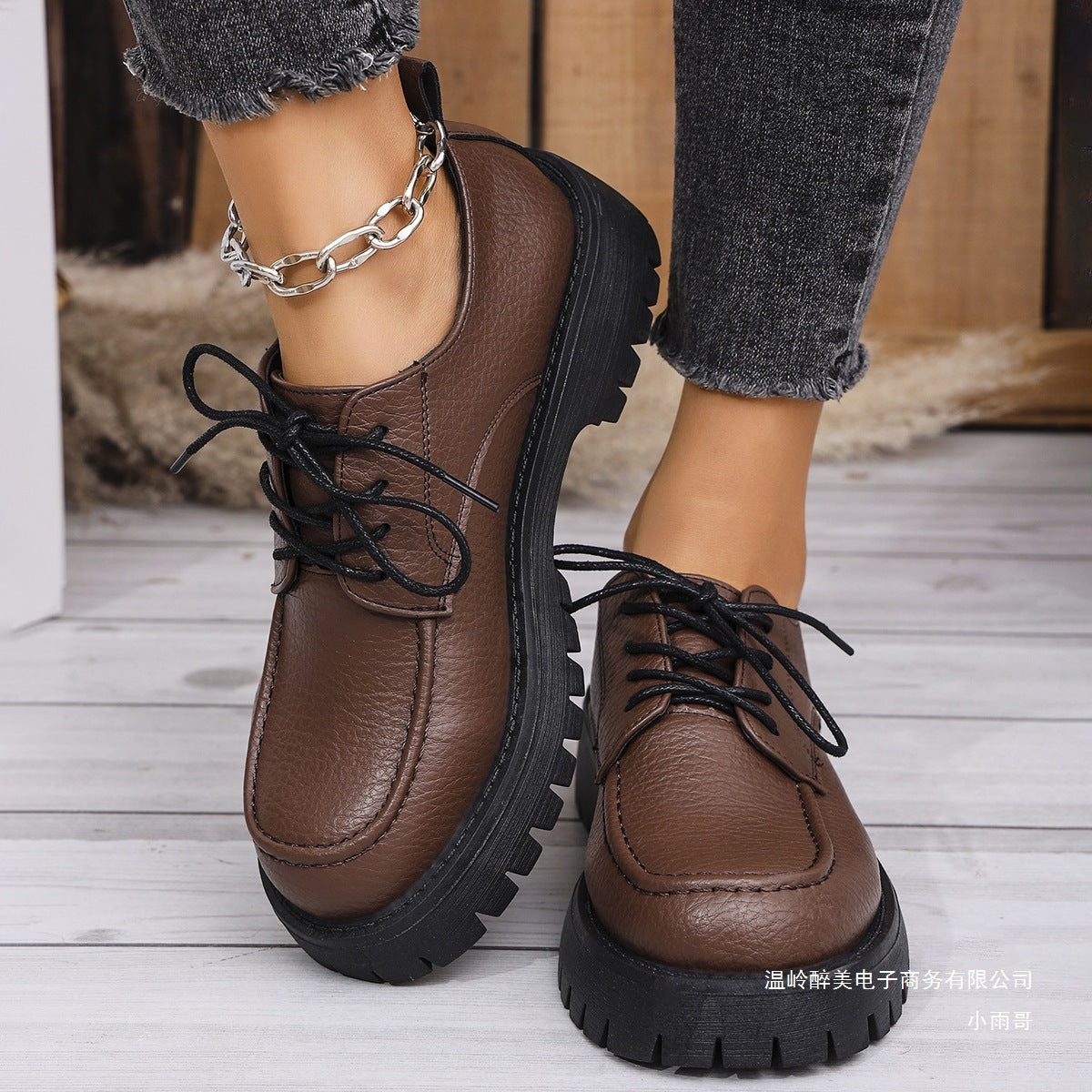 Klasyczne Ortopedyczne Buty w Ponadczasowym Stylu