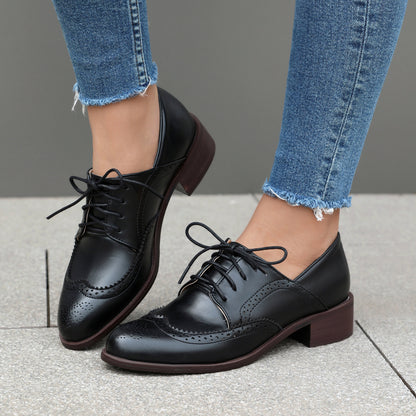 Eleganckie Ortopedyczne Buty z Unikalnym Wzorem