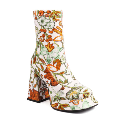 Eleganckie Ortopedyczne Kozaki z Unikalnym Wzorem