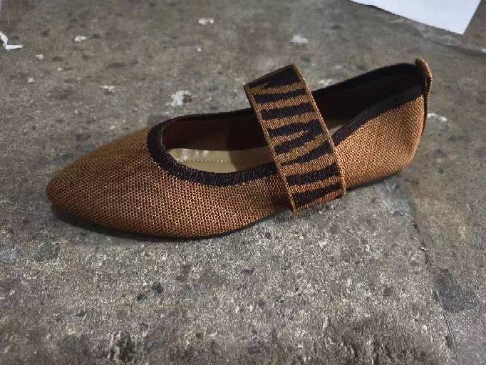 Eleganckie Ortopedyczne Buty z Unikalnym Wzorem