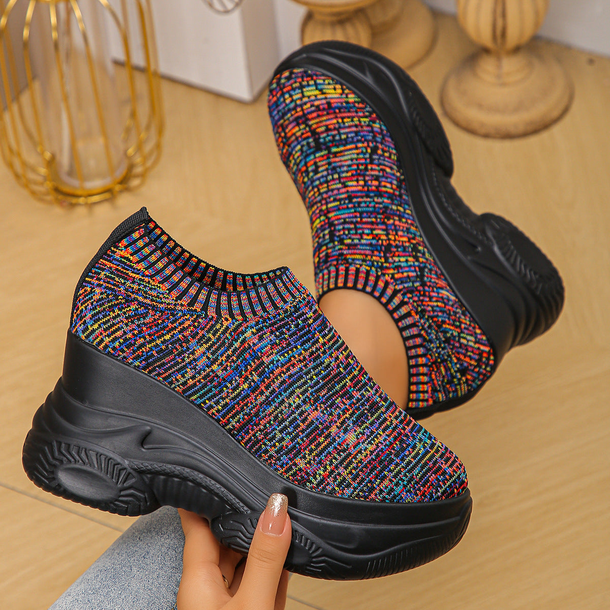 Eleganckie Ortopedyczne Buty z Unikalnym Wzorem