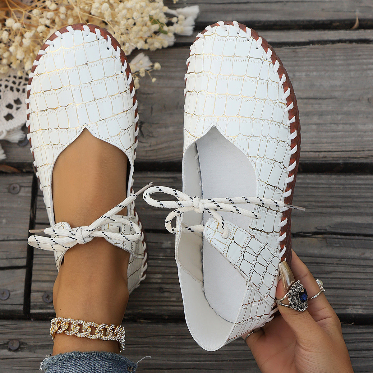Eleganckie Ortopedyczne Buty z Unikalnym Wzorem