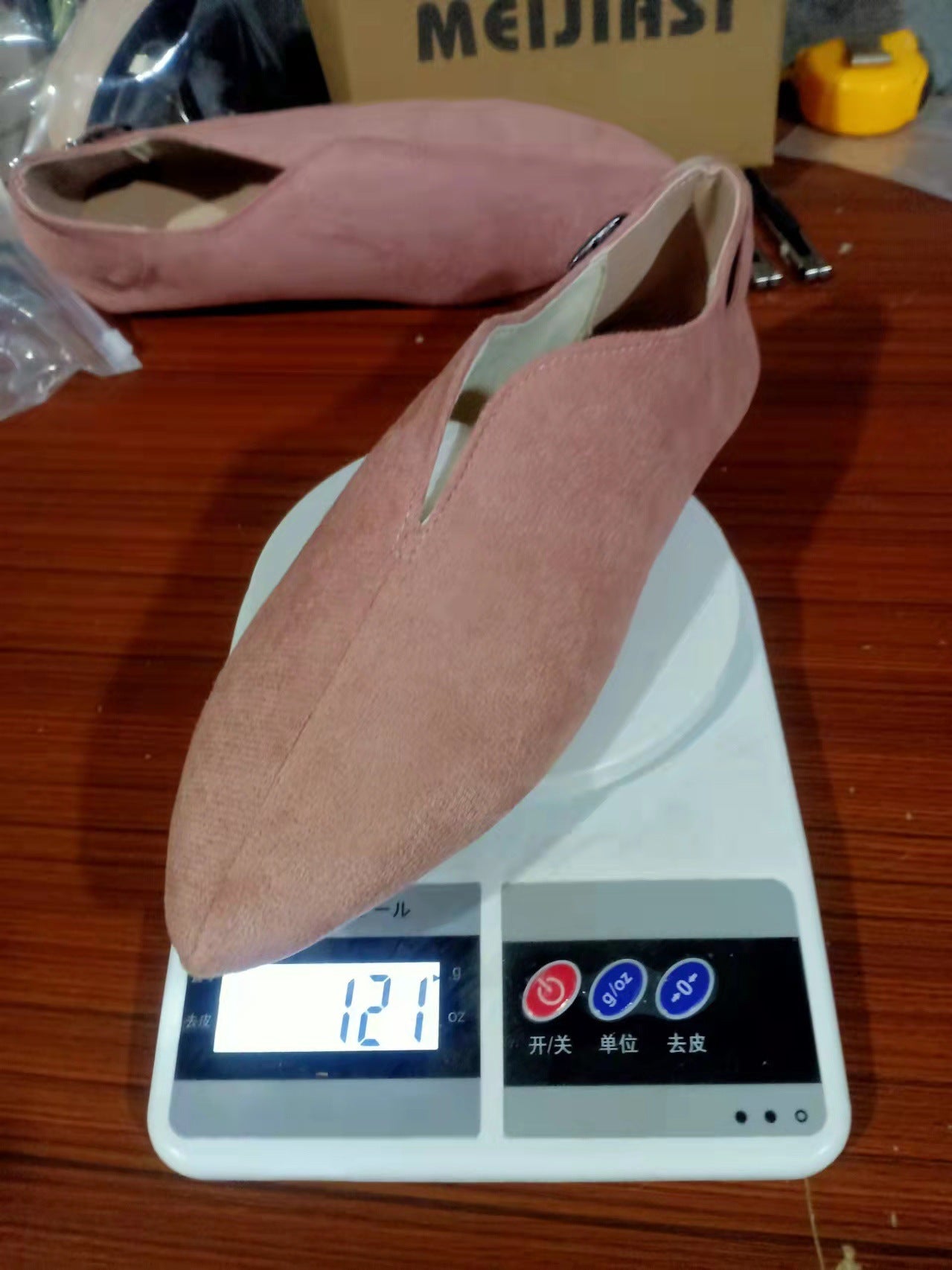 Eleganckie Ortopedyczne Buty z Unikalnym Wzorem