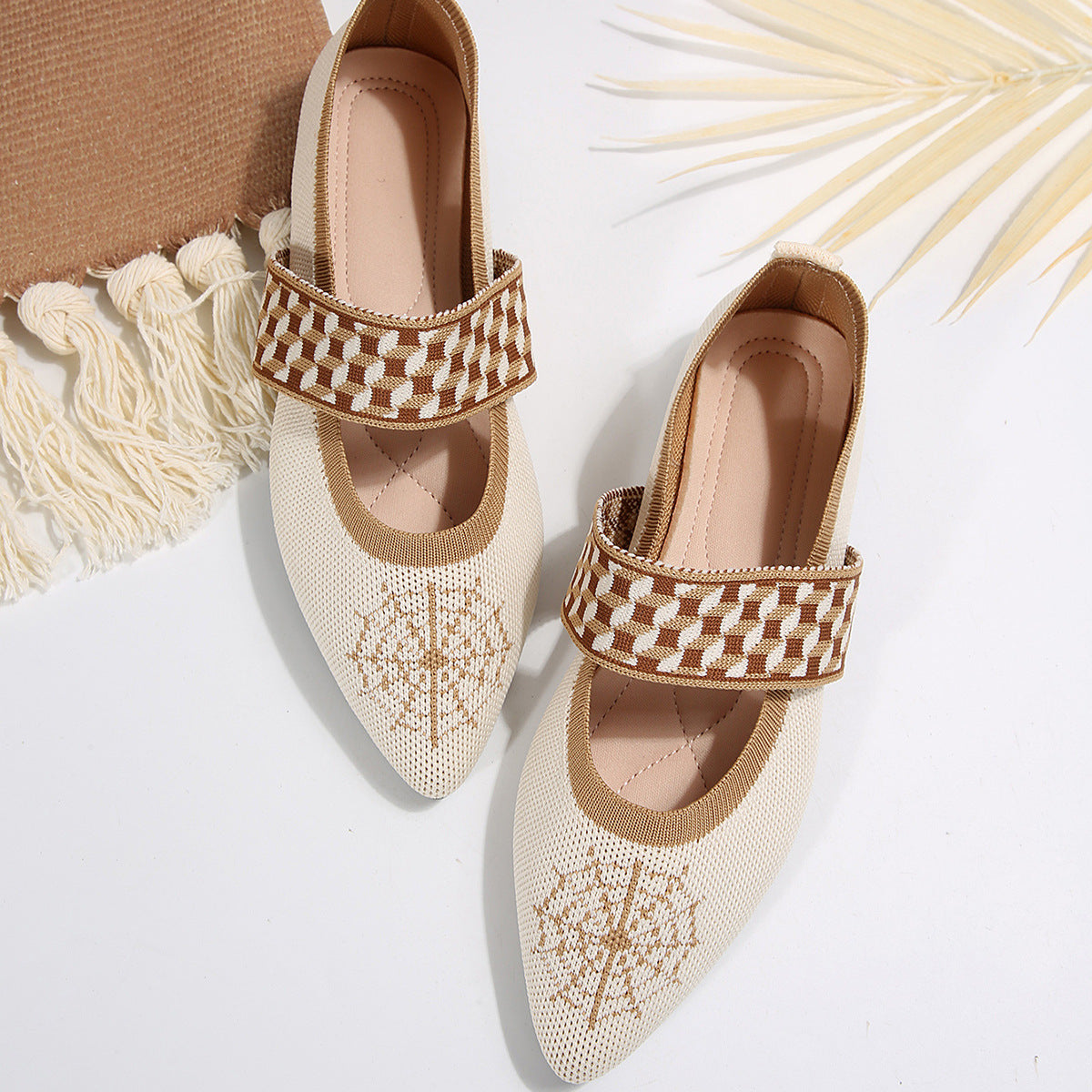 Eleganckie Ortopedyczne Buty z Unikalnym Wzorem