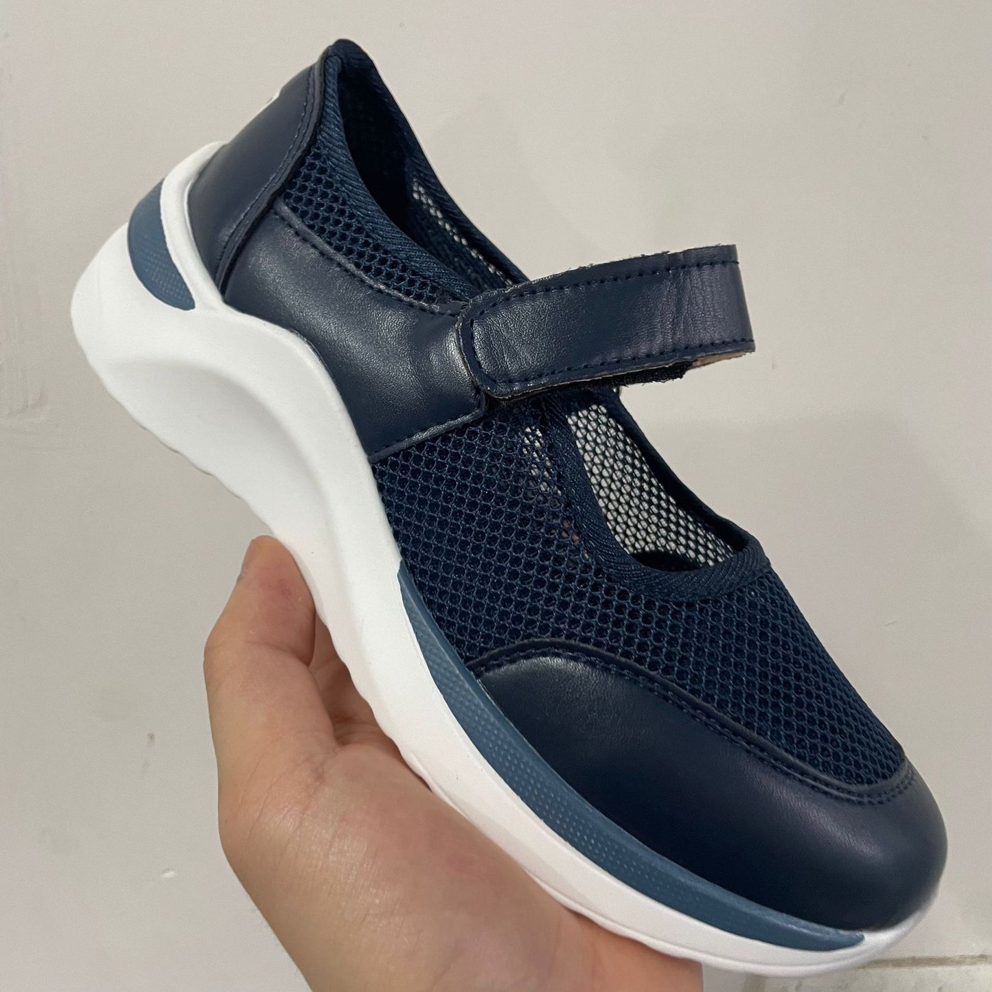 Eleganckie Ortopedyczne Buty z Unikalnym Wzorem