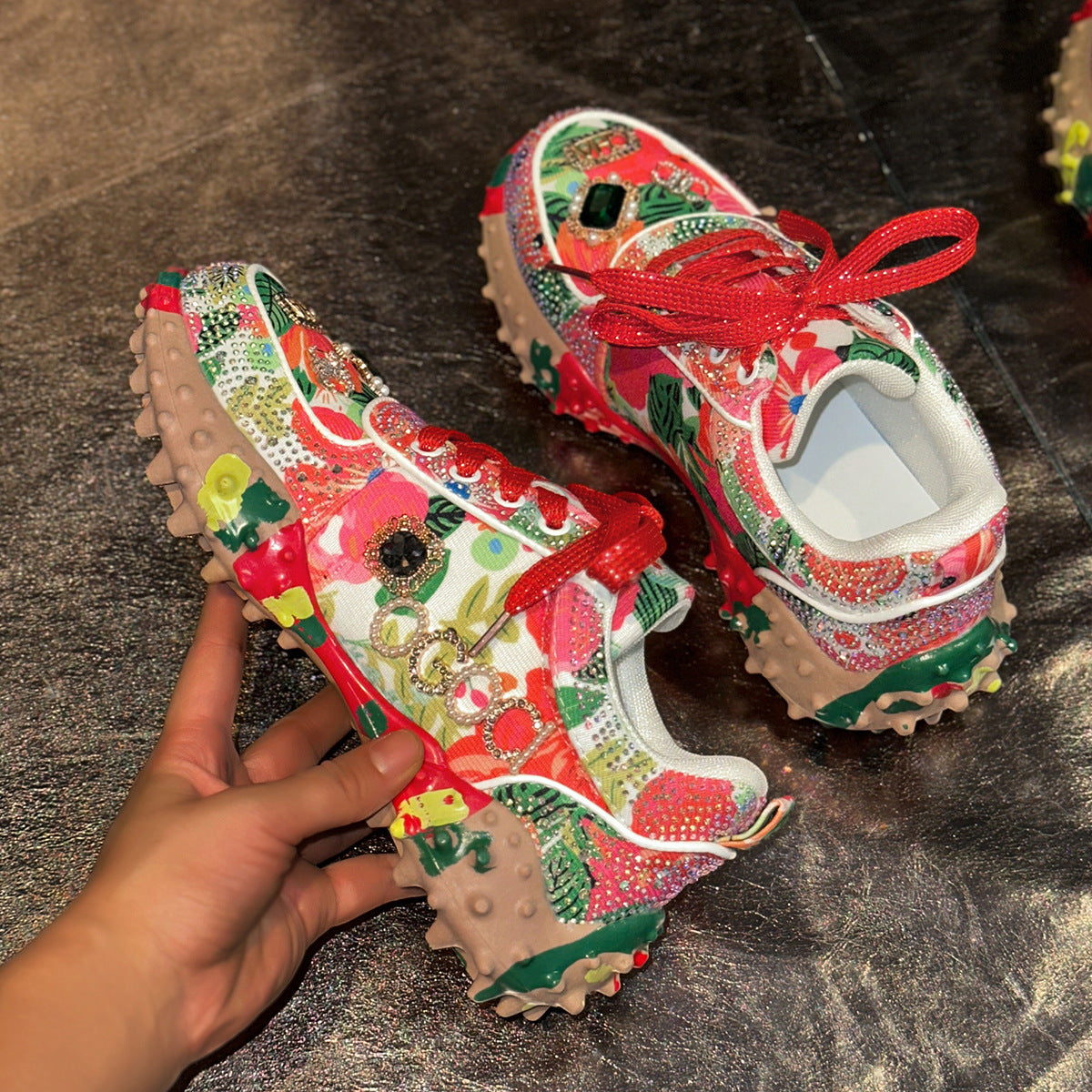 Pięknie Wykonane Ortopedyczne Buty