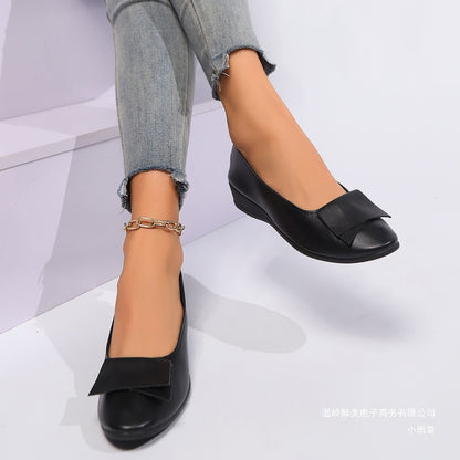 Eleganckie Ortopedyczne Buty z Unikalnym Wzorem