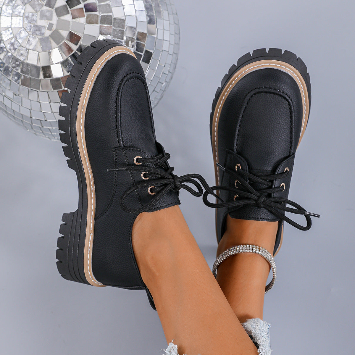 Eleganckie Ortopedyczne Buty z Unikalnym Wzorem