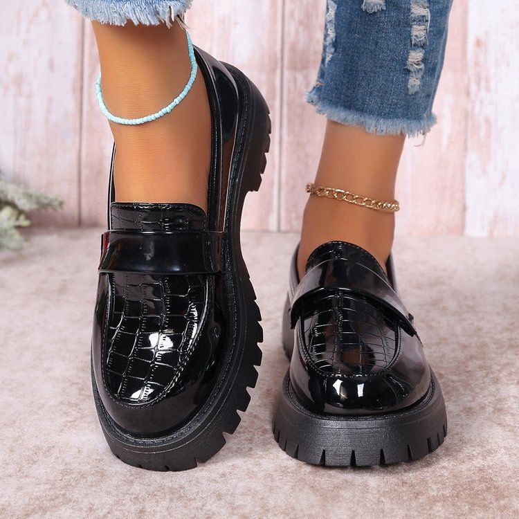 Eleganckie Ortopedyczne Buty z Unikalnym Wzorem