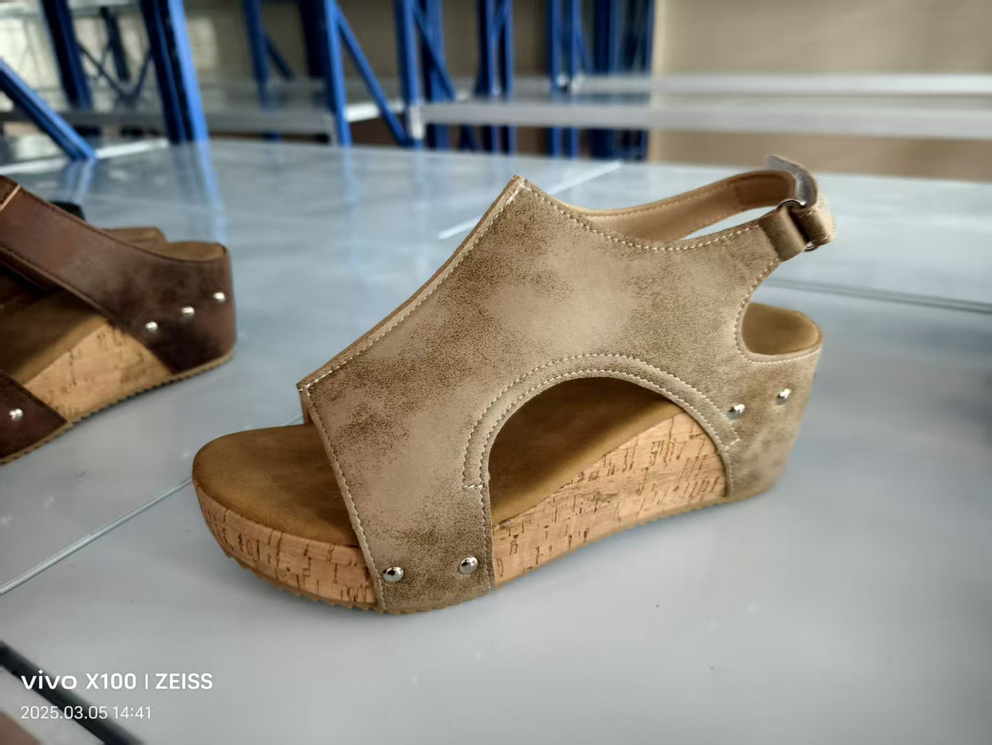 Pełne Wdzięku Ortopedyczne Sandały w Nowoczesnym Stylu