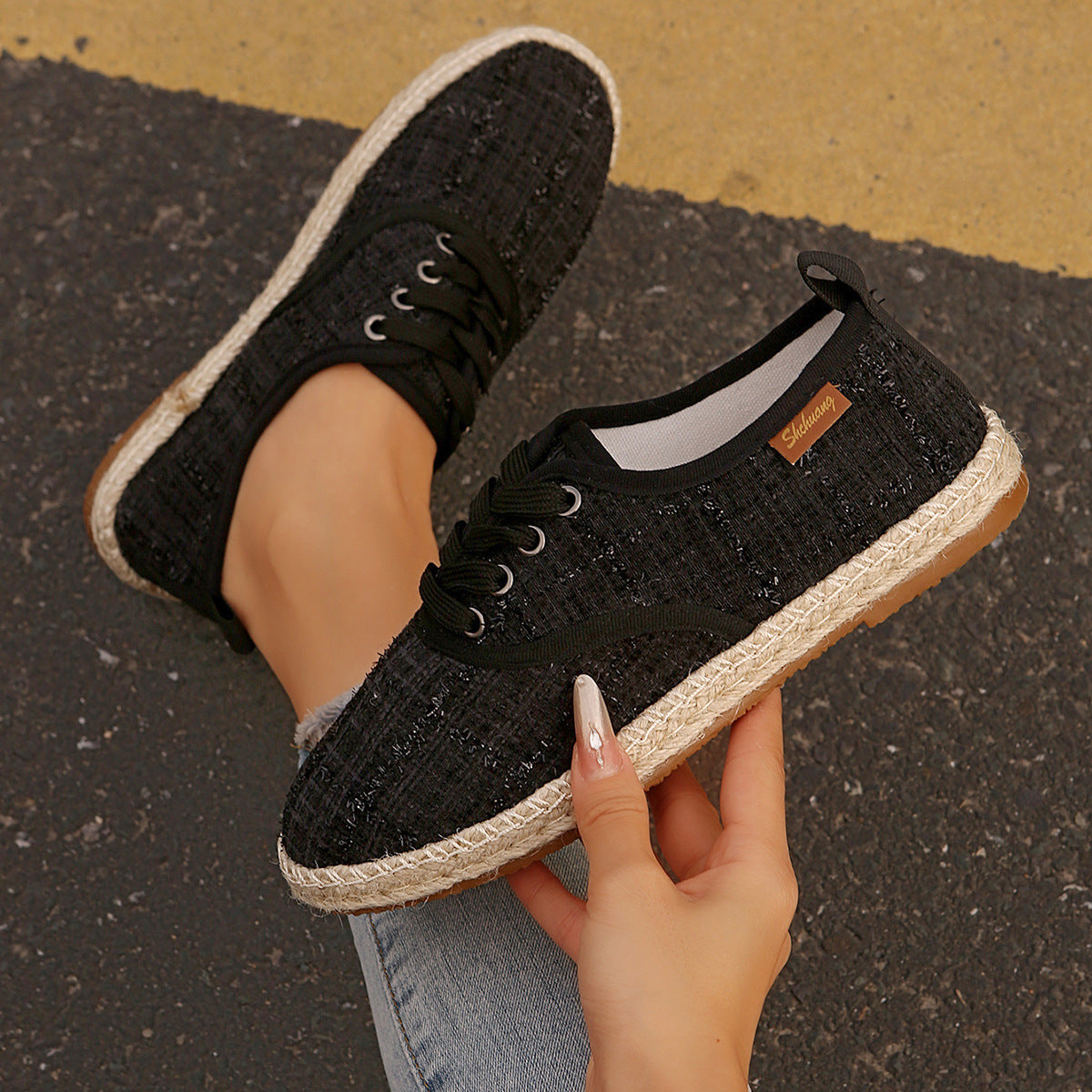 Eleganckie Ortopedyczne Buty z Unikalnym Wzorem