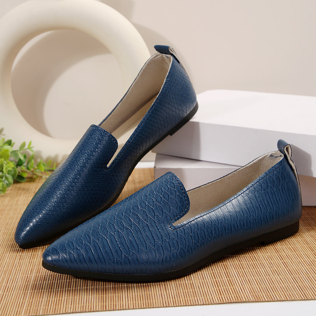 Eleganckie Ortopedyczne Buty z Unikalnym Wzorem