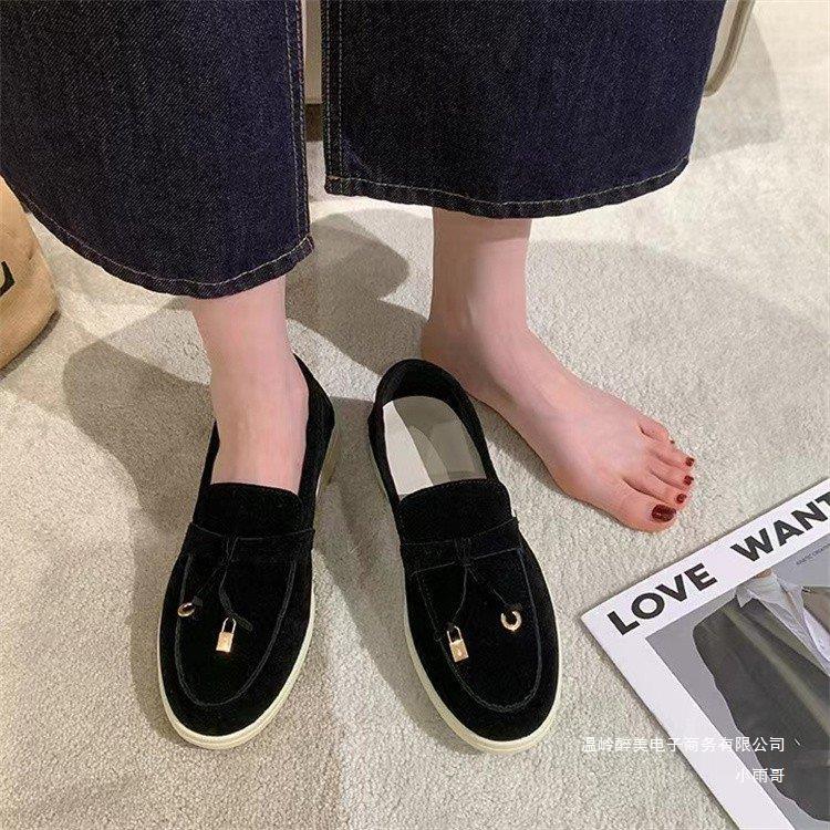 Eleganckie Ortopedyczne Buty z Unikalnym Wzorem