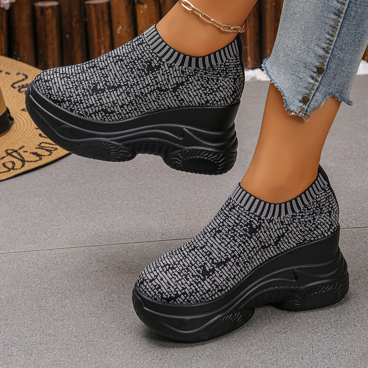 Eleganckie Ortopedyczne Buty z Unikalnym Wzorem