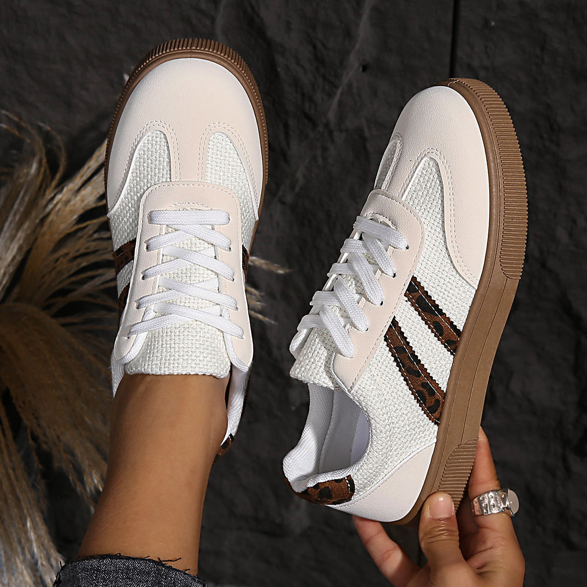 Pięknie Wykonane Ortopedyczne Sneakersy