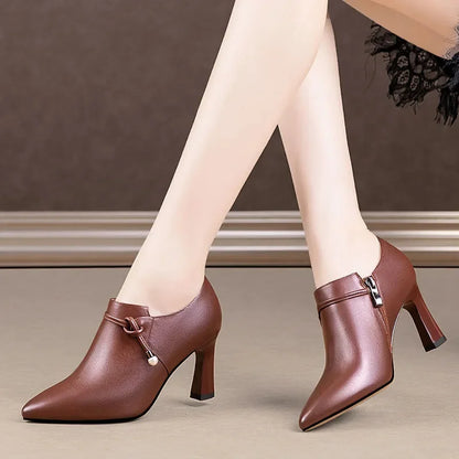 Smukłe i wspierające ortopedyczne Buty
