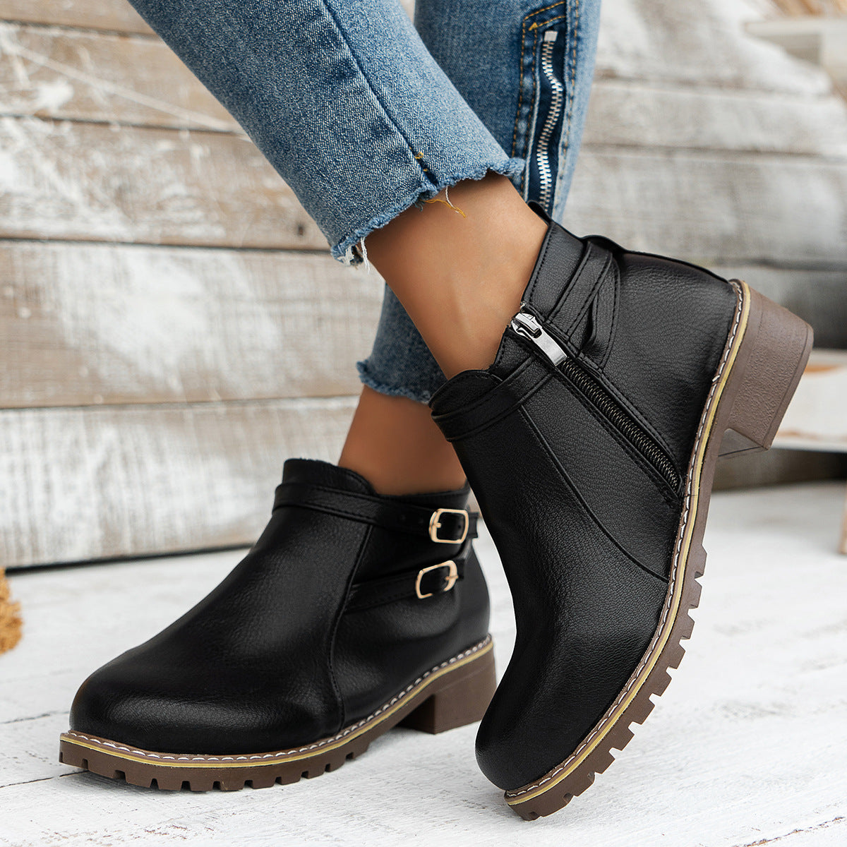 Leila® | Fashionable orthopedic support boots.